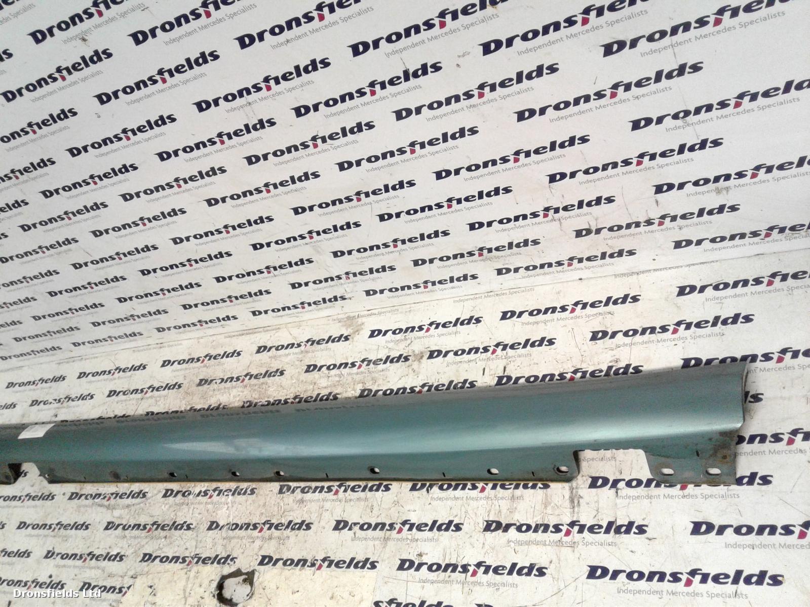 View Auto part Side Skirt Mercedes E Class 2003