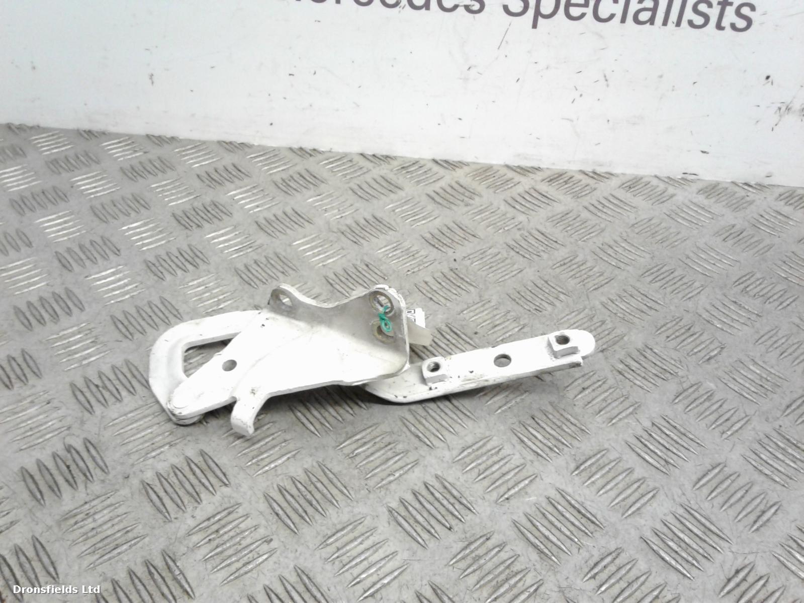 View Auto part Bonnet Hinge Mercedes Vito 2005