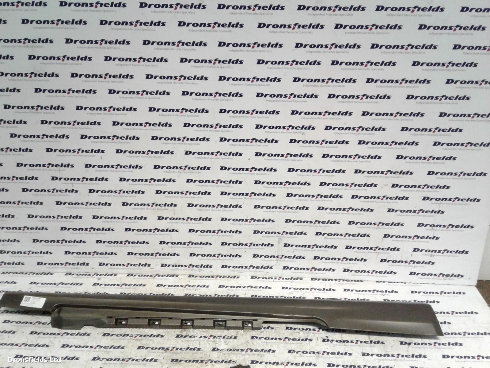 View Auto part Side Skirt Mercedes E Class 2009
