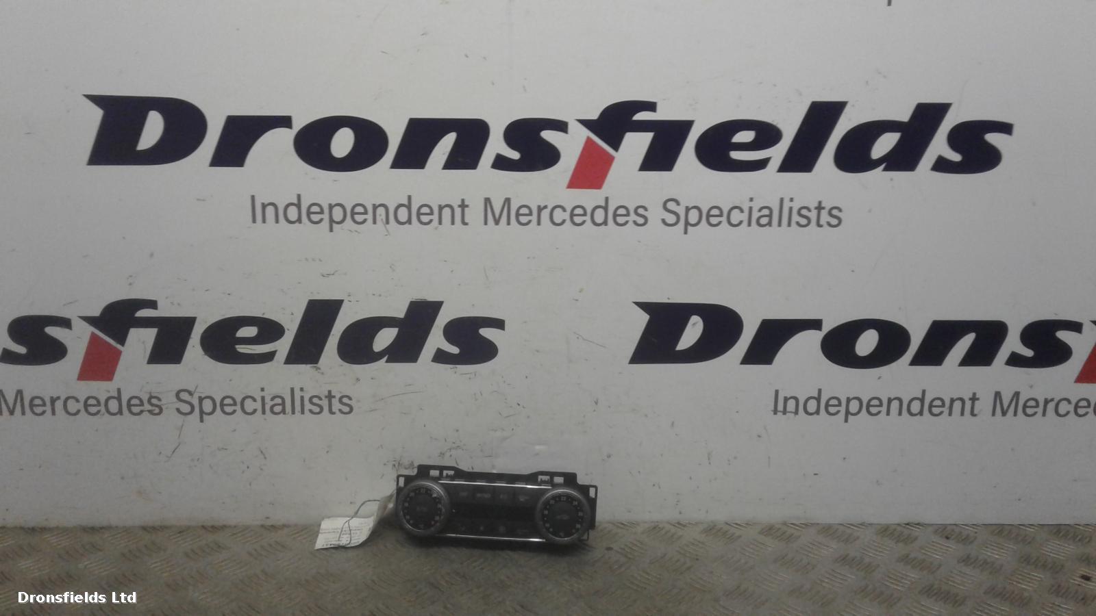 View Auto part Heater/AC Controller Mercedes C Class 2008
