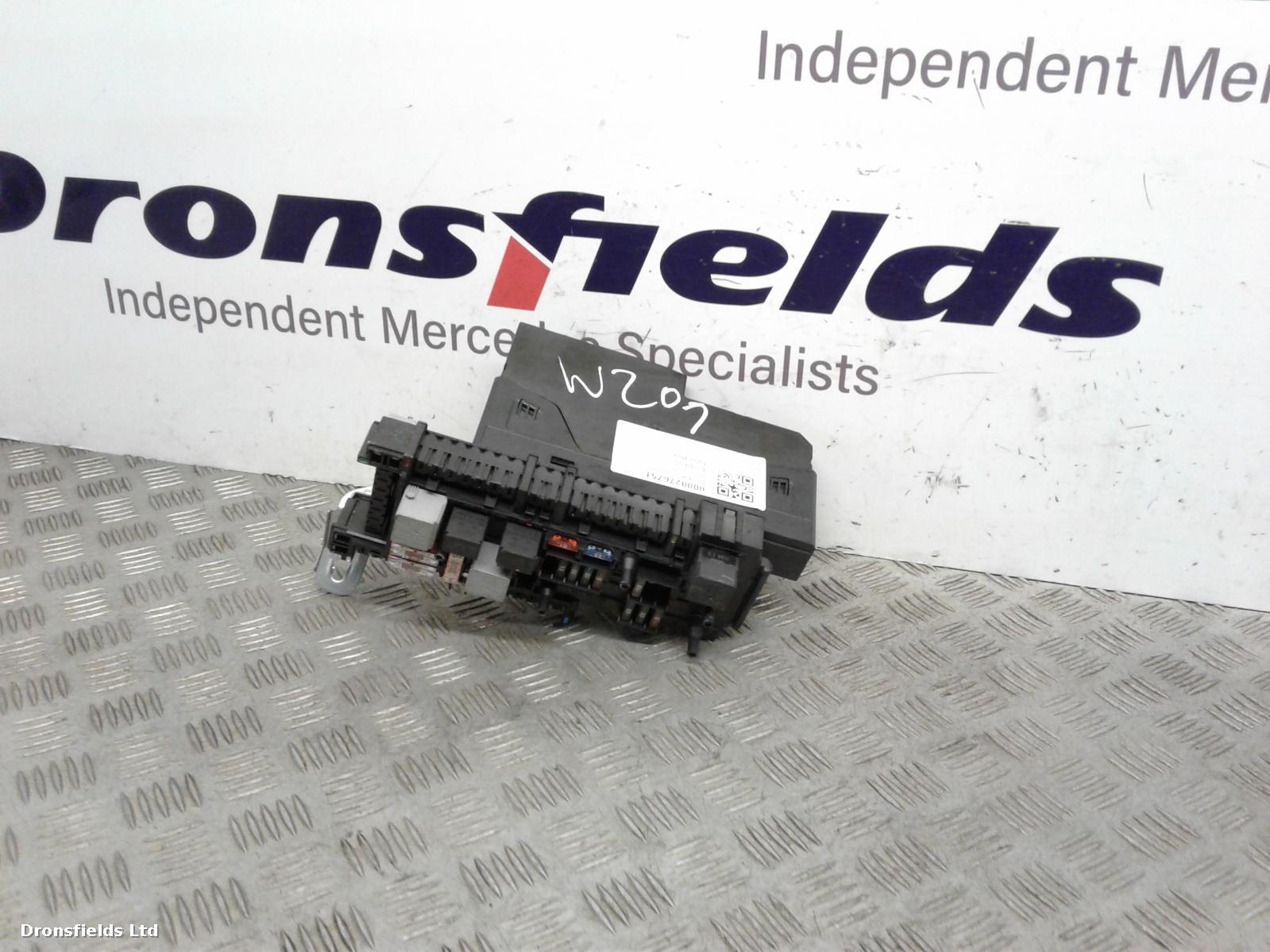 View Auto part Fuse Box Mercedes E Class 2011