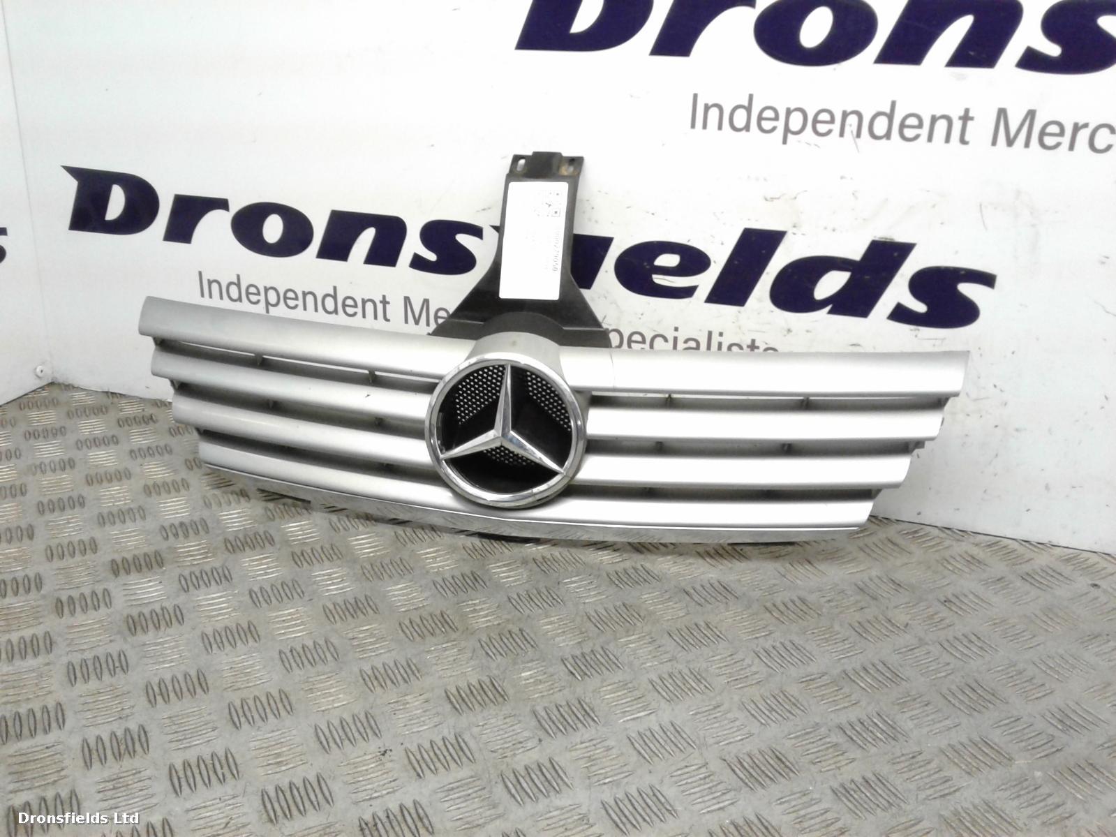 View Auto part Grille Mercedes C Class 2004