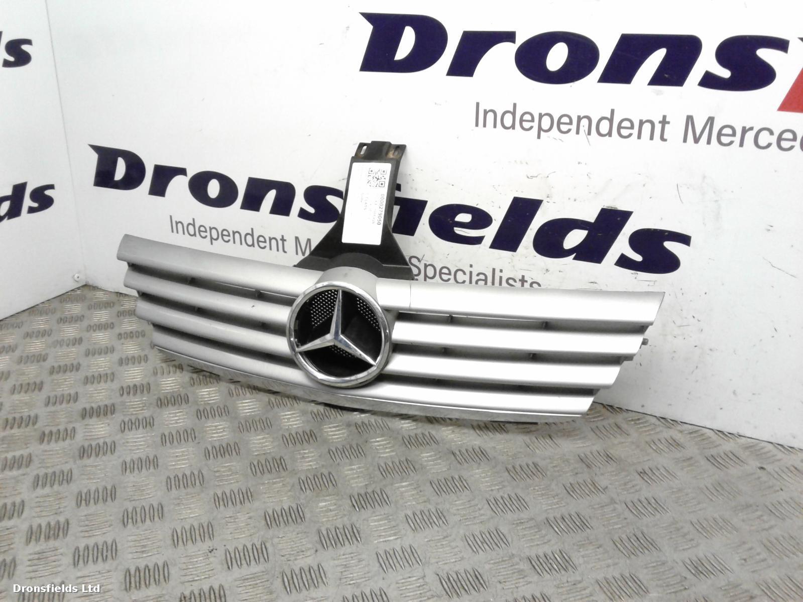 View Auto part Grille Mercedes C Class 2004