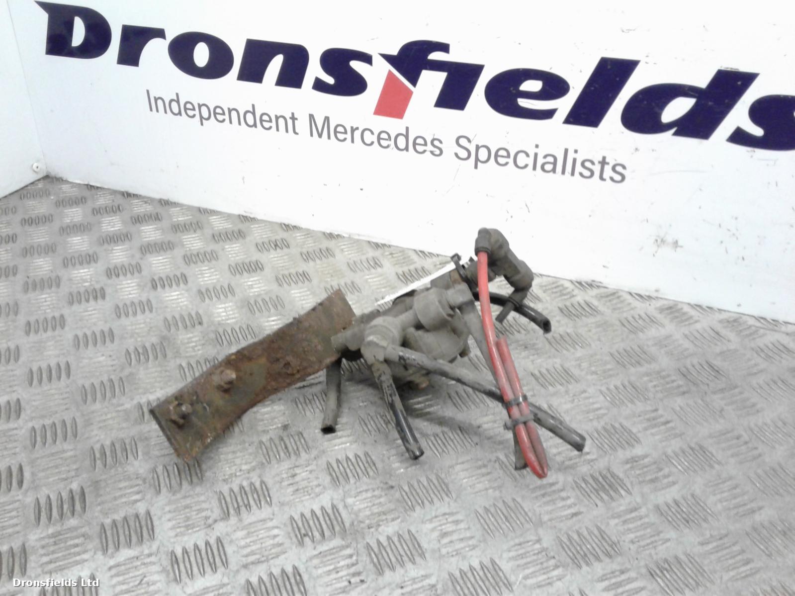 View Auto part Air Pump Mercedes Vario 1999