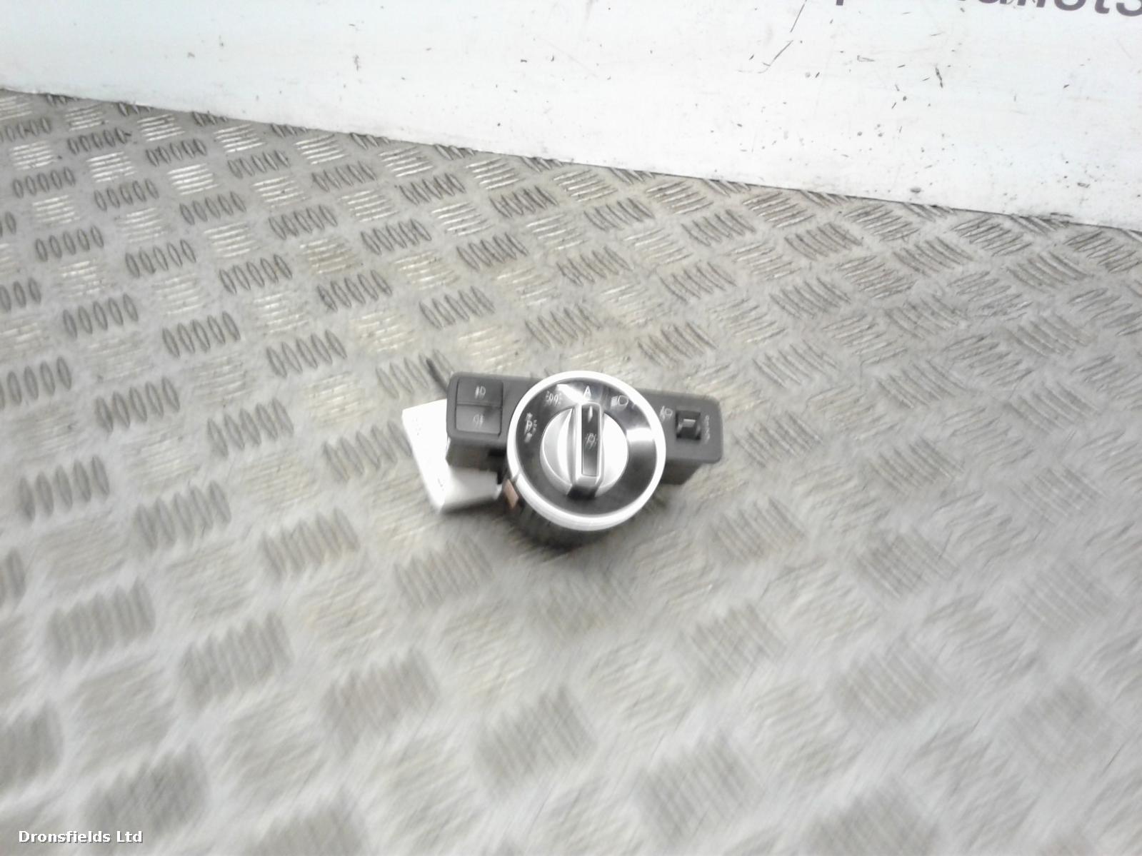 View Auto part Headlight Switch Mercedes C Class 2010