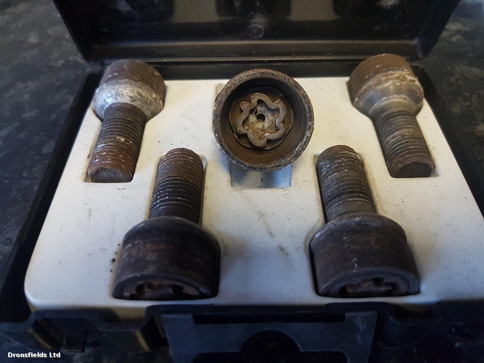 View Auto part Locking Wheel Nut Set Mercedes C Class 2009