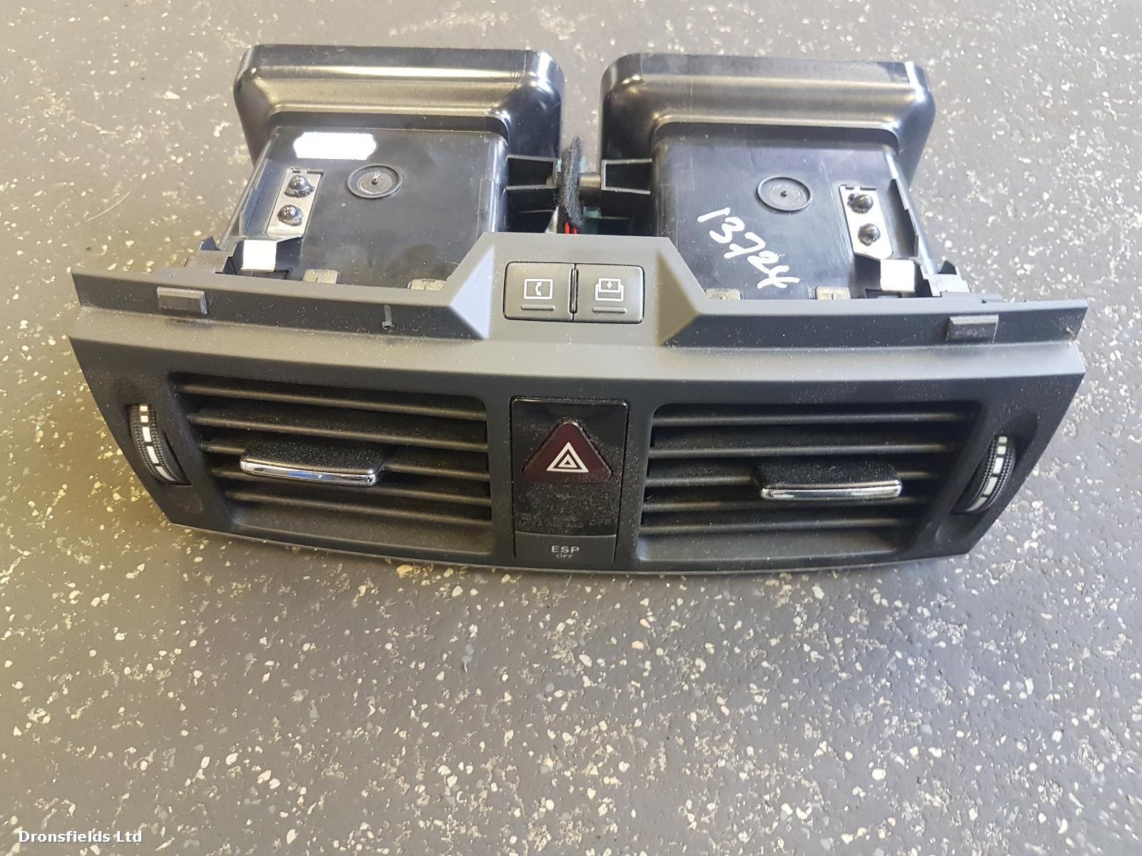 View Auto part Vents Mercedes C Class 2008
