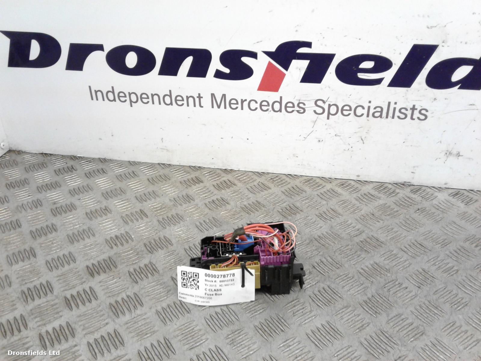 View Auto part Fuse Box Mercedes C Class 2015