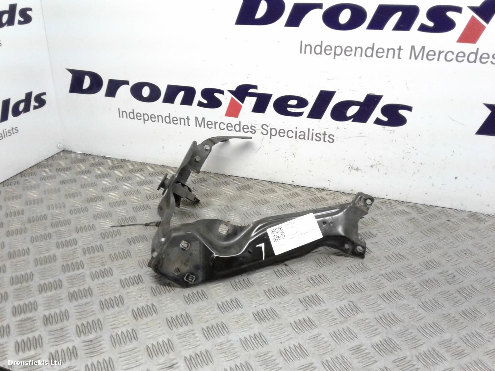 View Auto part Headlight Bracket Left Mercedes C Class 2007