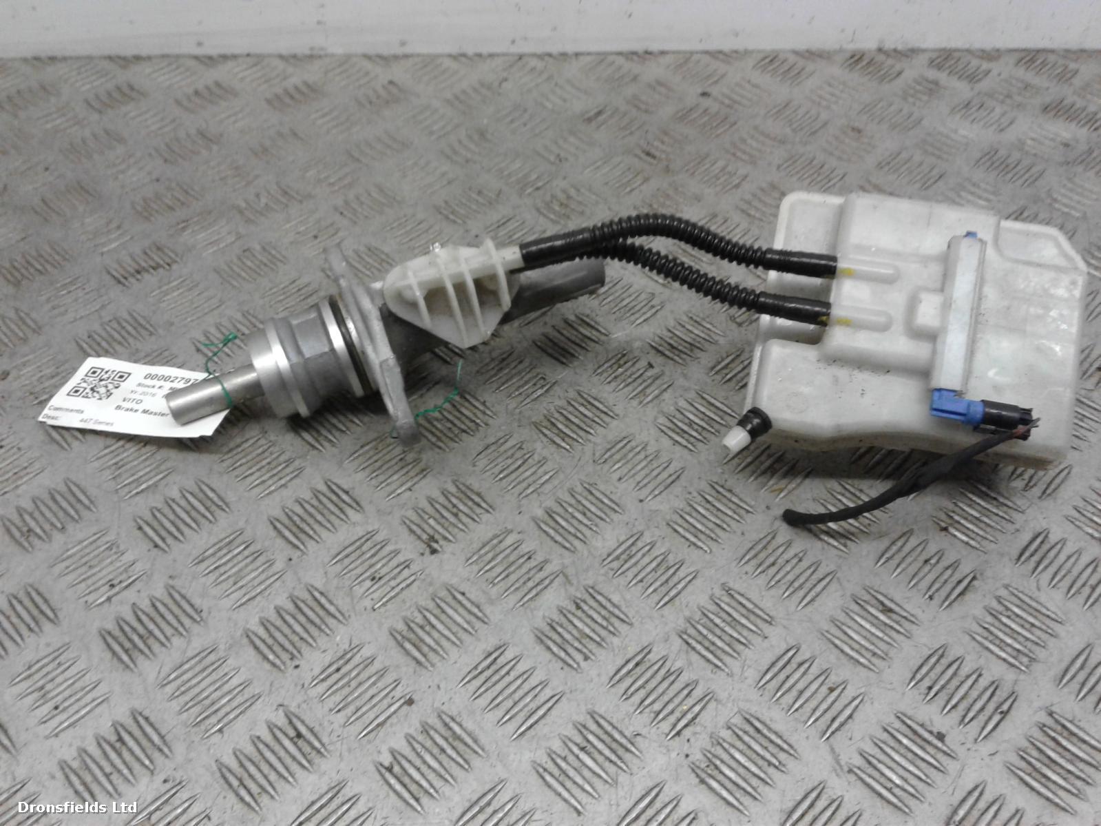 View Auto part Master Cyl.Reservoir Mercedes Vito 2016