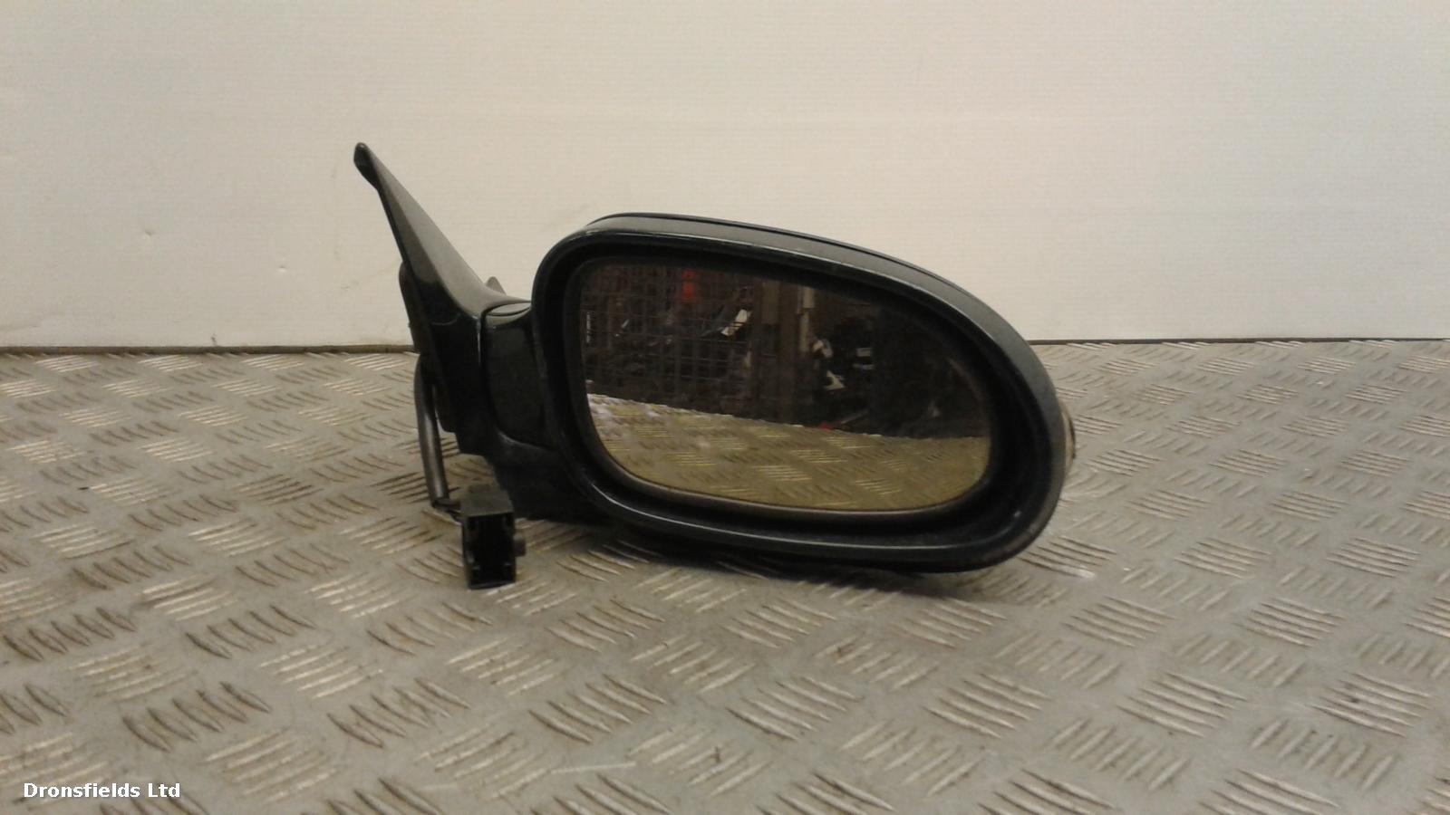 View Auto part R Door Mirror Mercedes Clk 2003