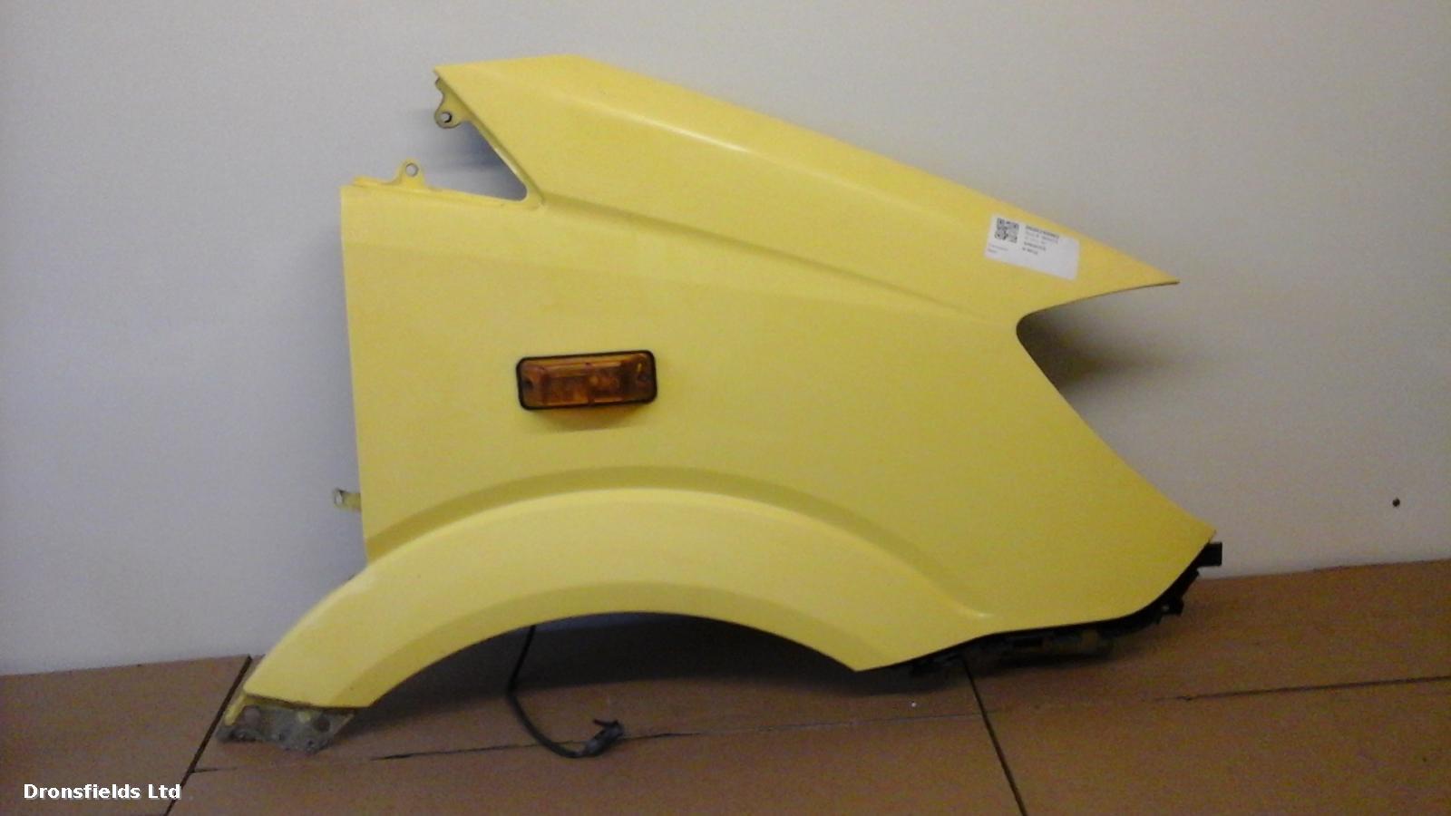 View Auto part R Wing Mercedes Sprinter 2014