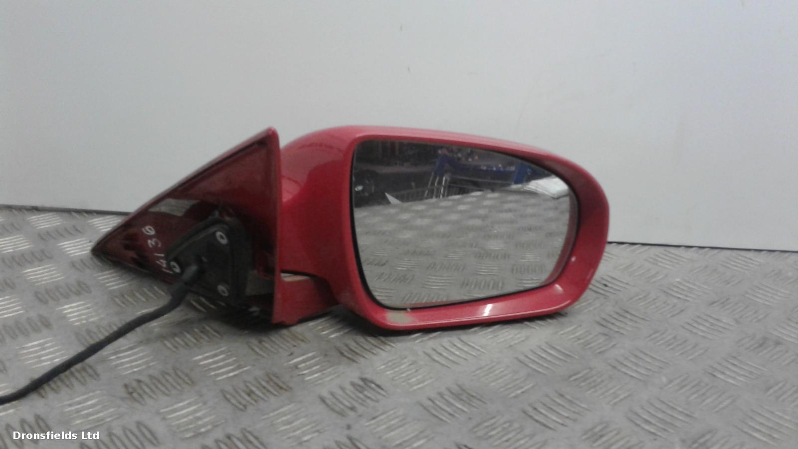 View Auto part R Door Mirror Mercedes Slk 2009