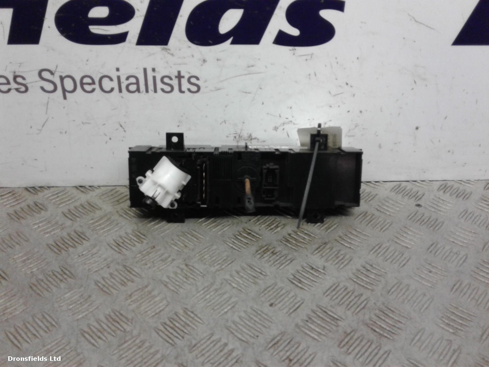 View Auto part Heater/AC Controller Mercedes Sprinter 2012