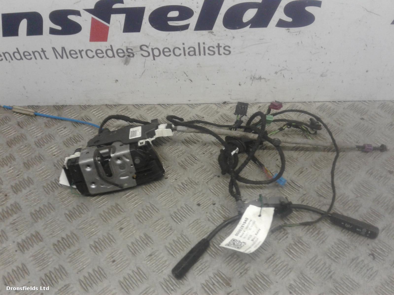 View Auto part Misc. Relay Mercedes Vito 2011
