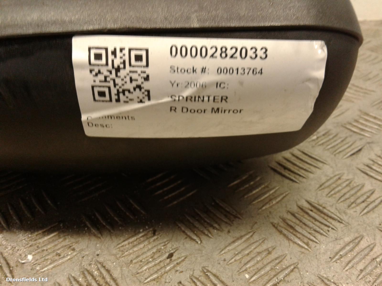 View Auto part R Door Mirror Mercedes Sprinter 2006