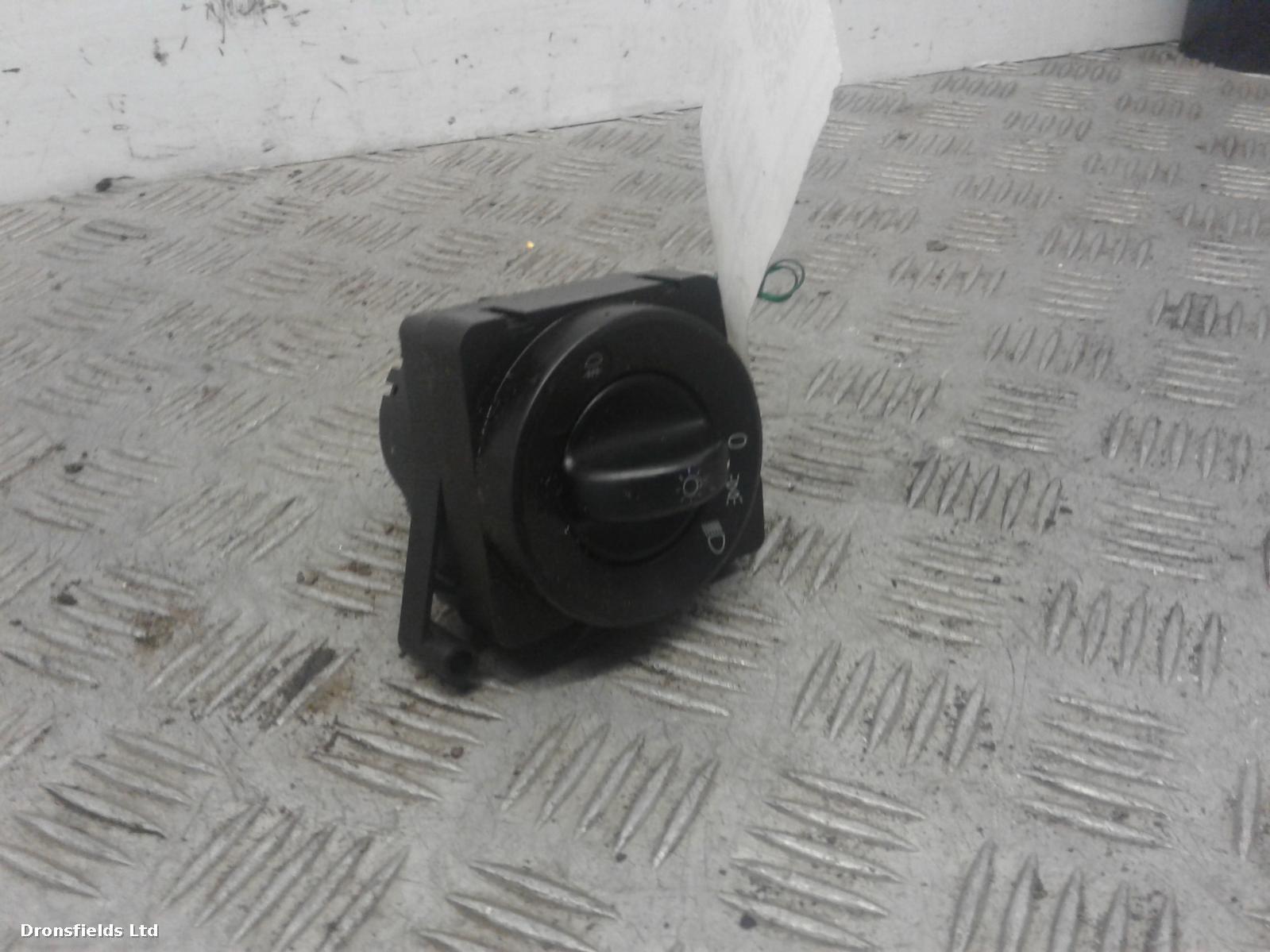 View Auto part Headlight Switch Mercedes Sprinter 2014