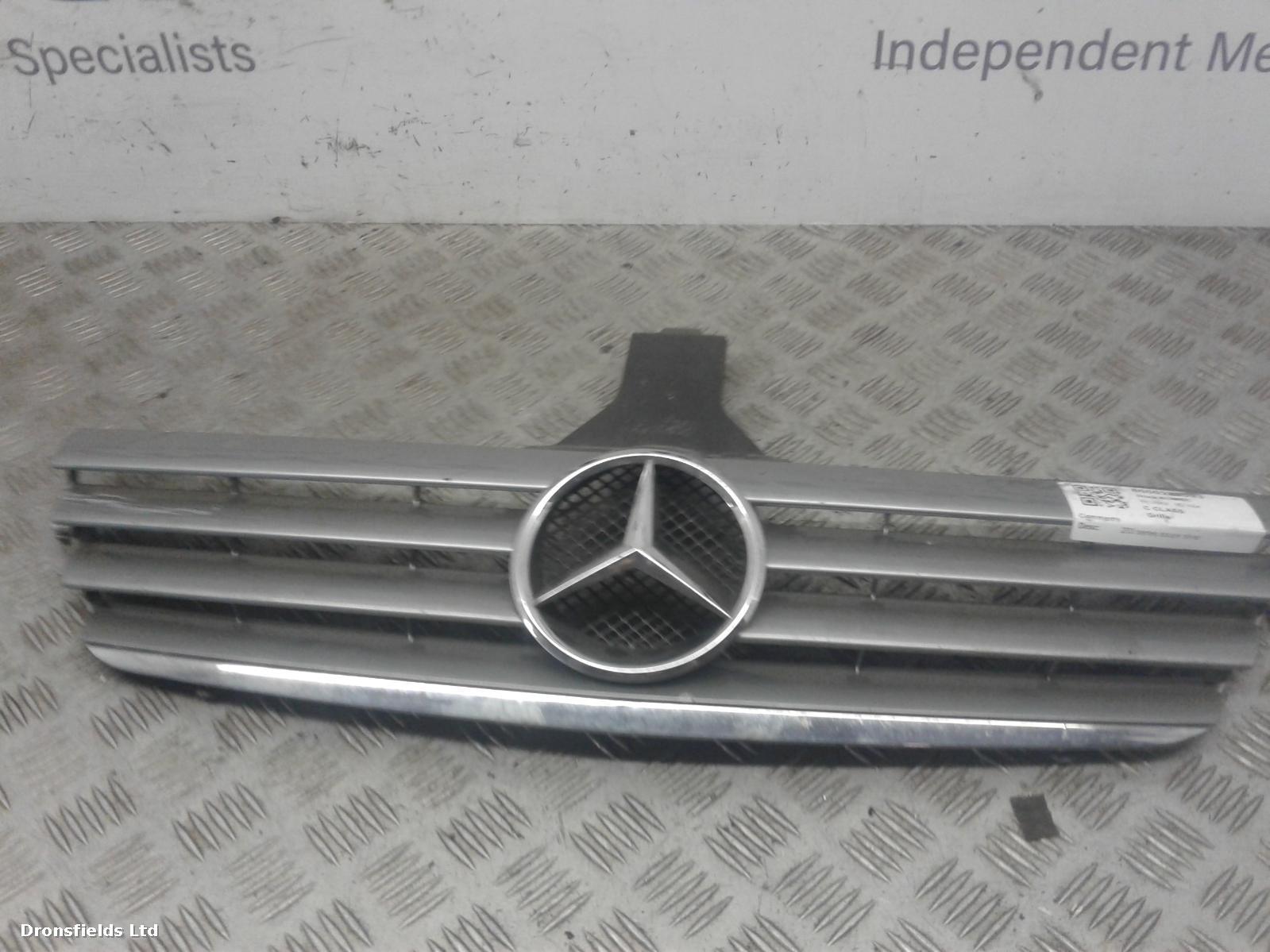 View Auto part Grille Mercedes C Class 2002