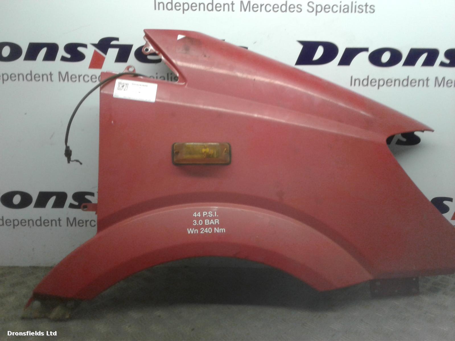 View Auto part R Wing Mercedes Sprinter 2013