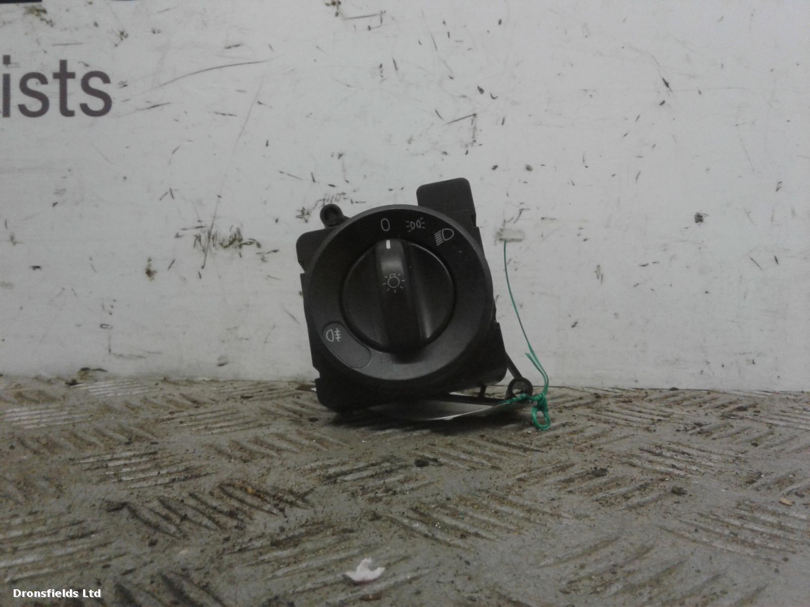 View Auto part Headlight Switch Mercedes Sprinter 2015