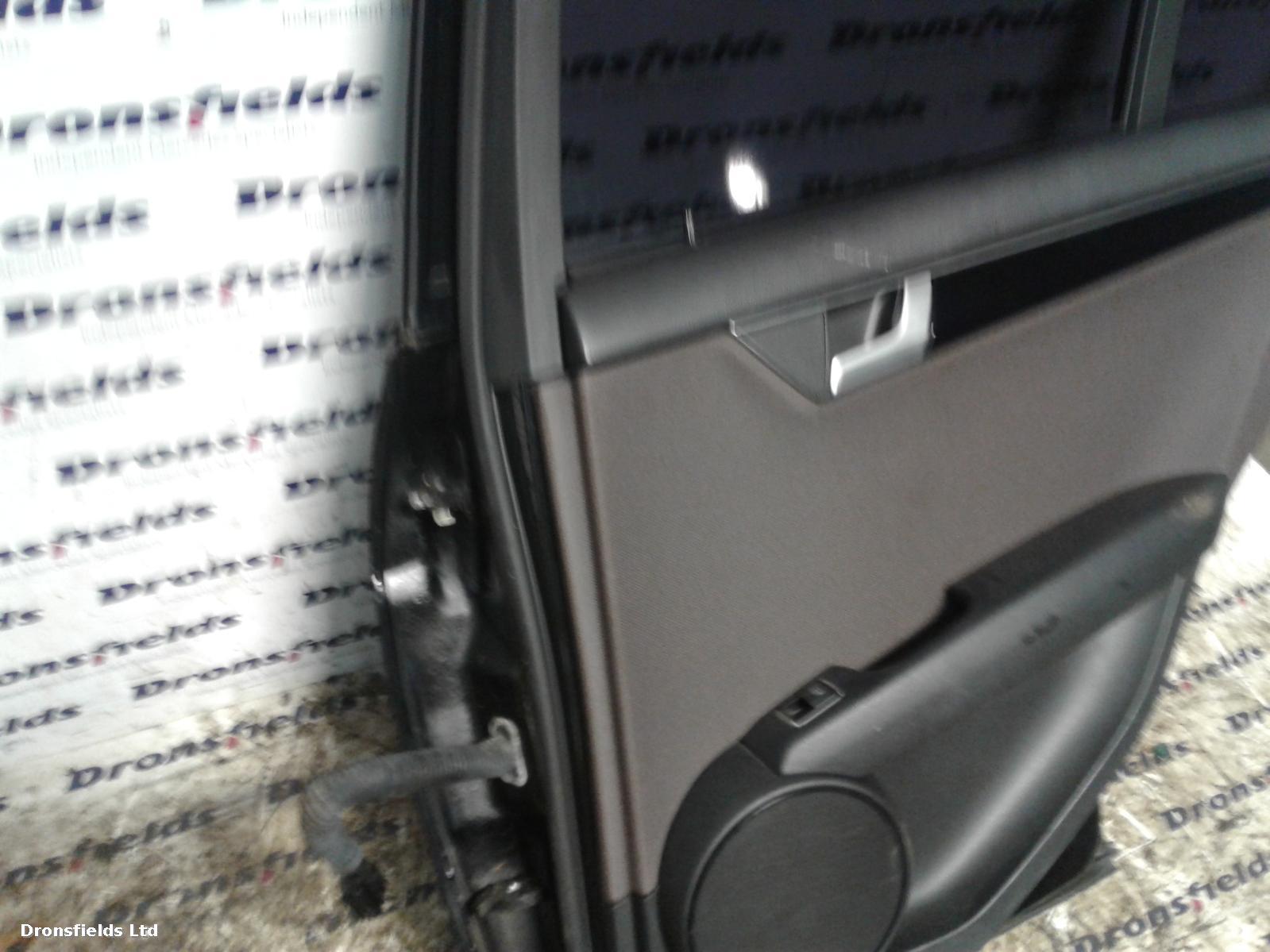 View Auto part R Rear Door Mercedes C Class 2011