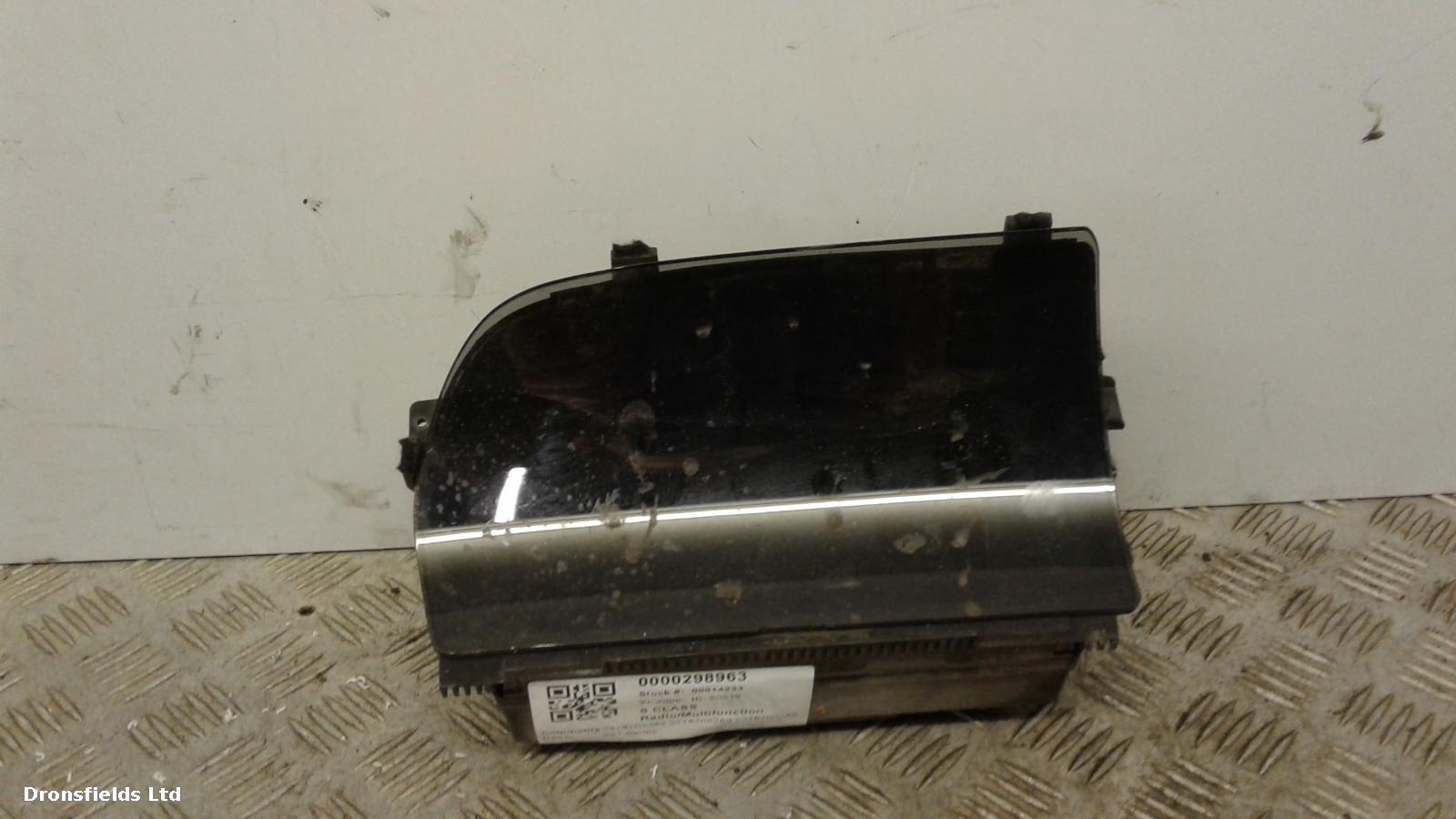 View Auto part Radio Display Mercedes S Class 2006