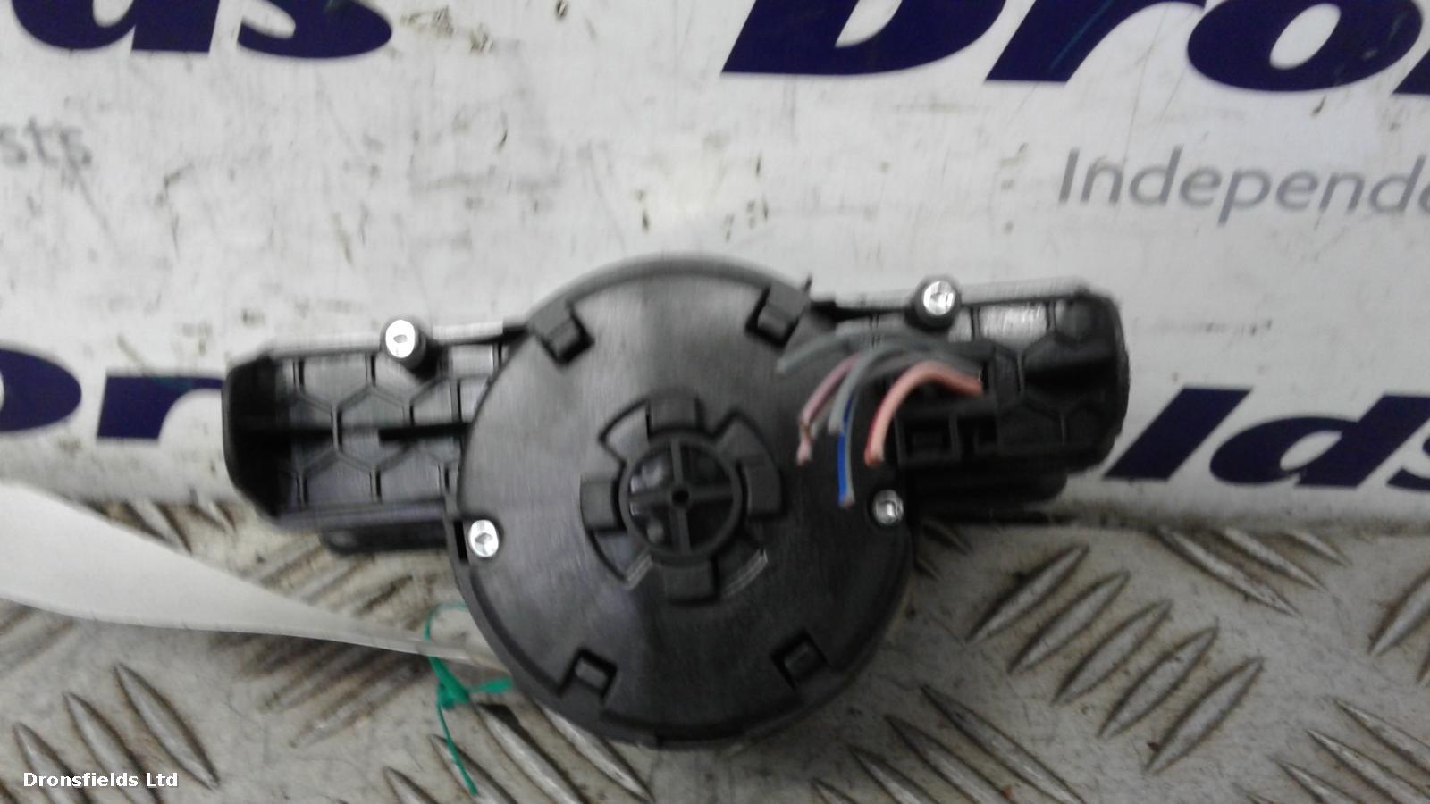 View Auto part Headlight Switch Mercedes C Class 2012