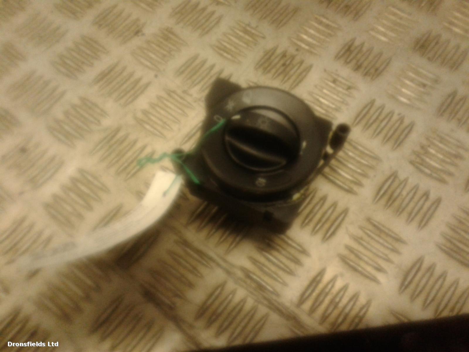 View Auto part Headlight Switch Mercedes Sprinter 2016