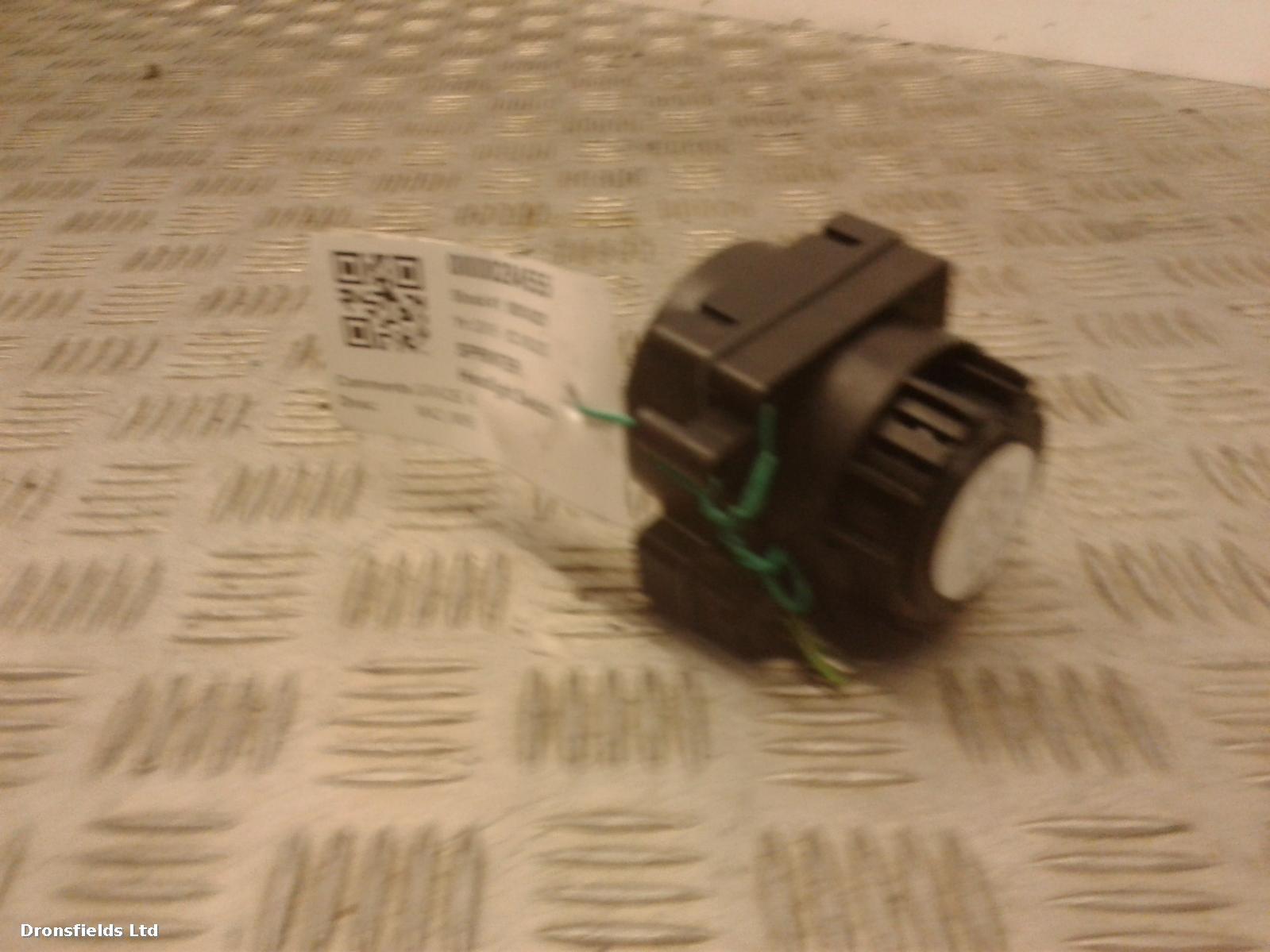 View Auto part Headlight Switch Mercedes Sprinter 2016