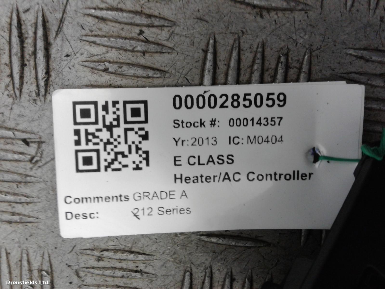 View Auto part Heater/AC Controller Mercedes E Class 2013