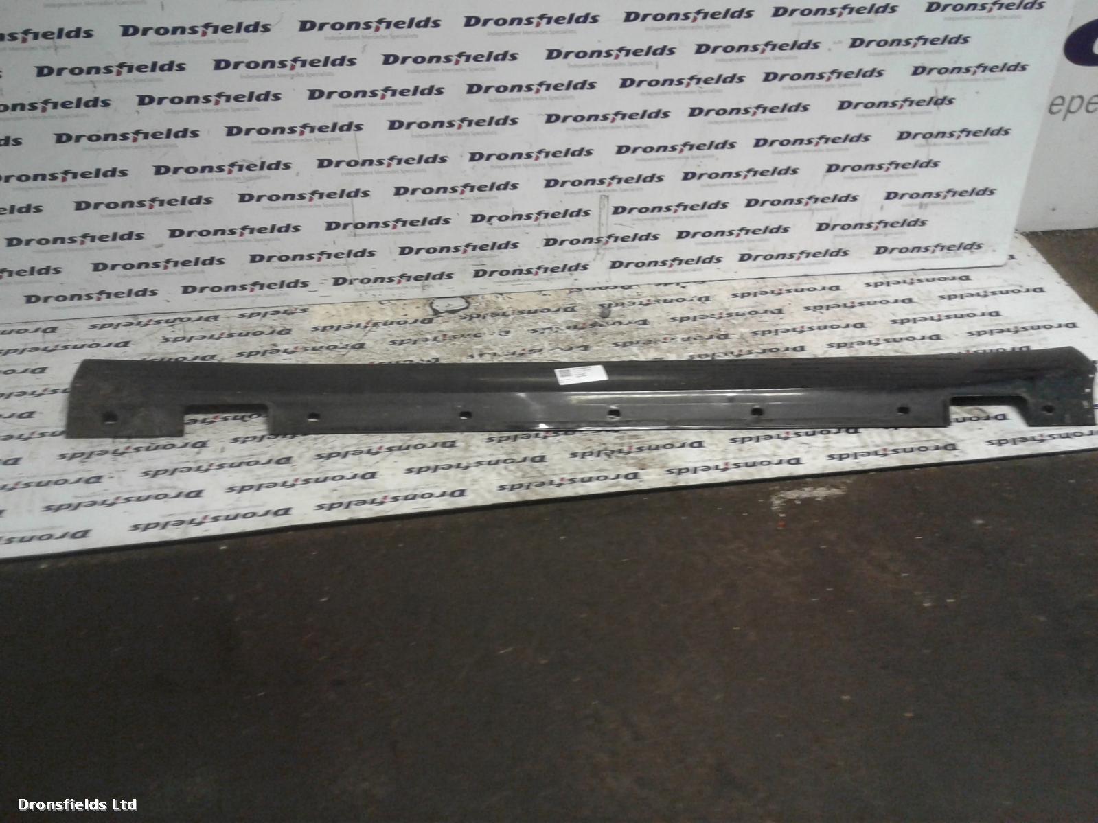 View Auto part Side Skirt Mercedes E Class 2013