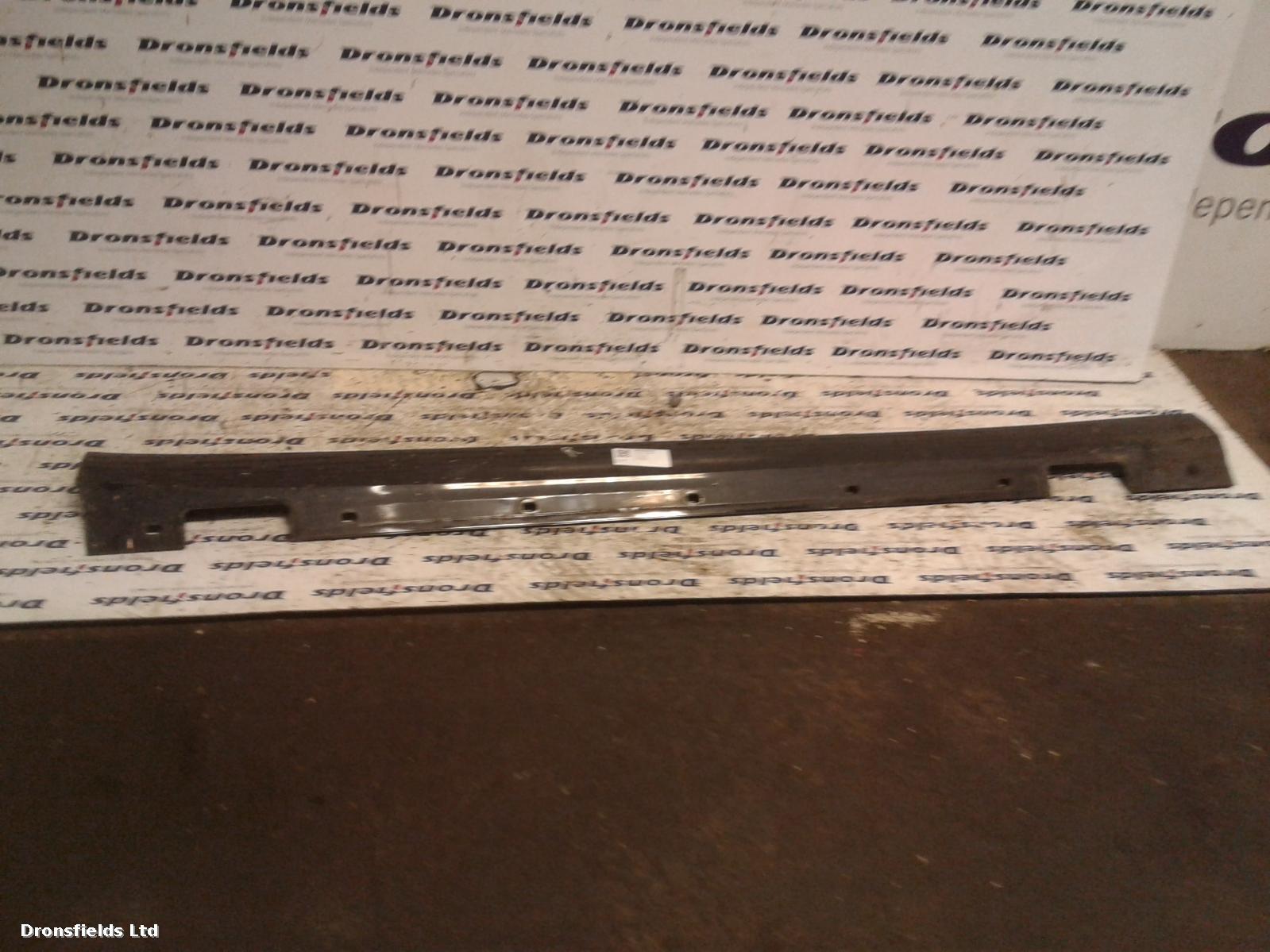 View Auto part Side Skirt Mercedes E Class 2013