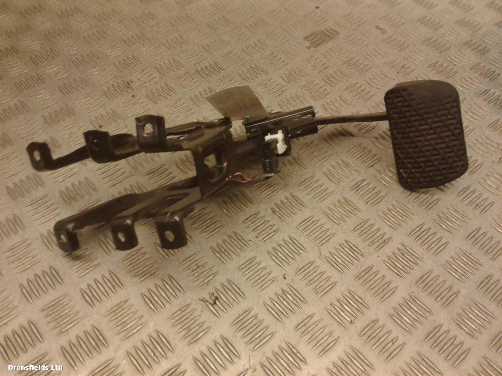 View Auto part Brake Pedal Mercedes Sprinter 2019