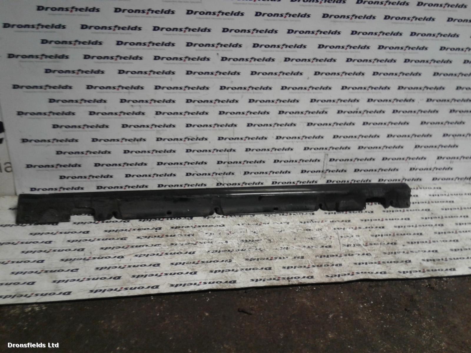 View Auto part Side Skirt Mercedes C Class 2018