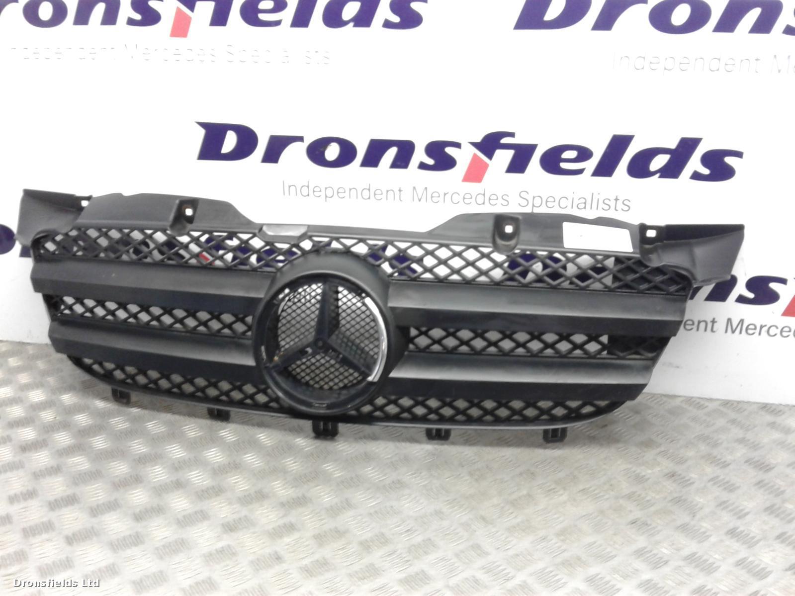View Auto part Grille Mercedes Sprinter 2010