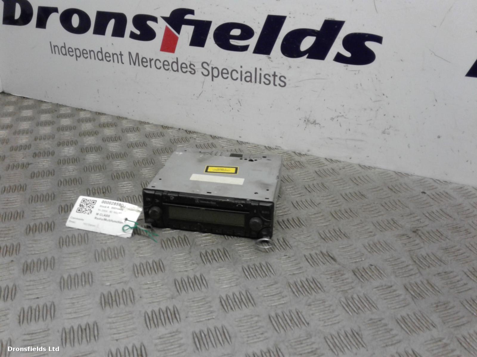 View Auto part Radio Display Mercedes M Class 2004