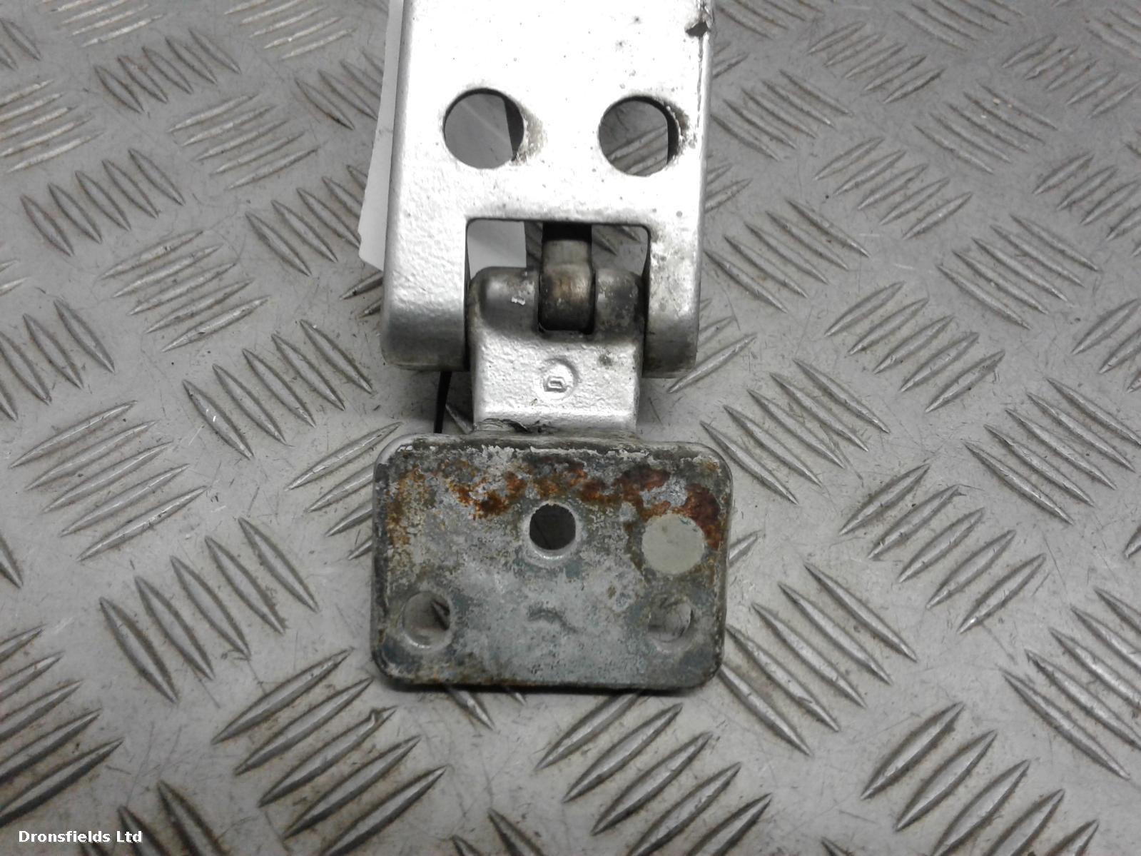 View Auto part Door Hinge Mercedes Sprinter 2008