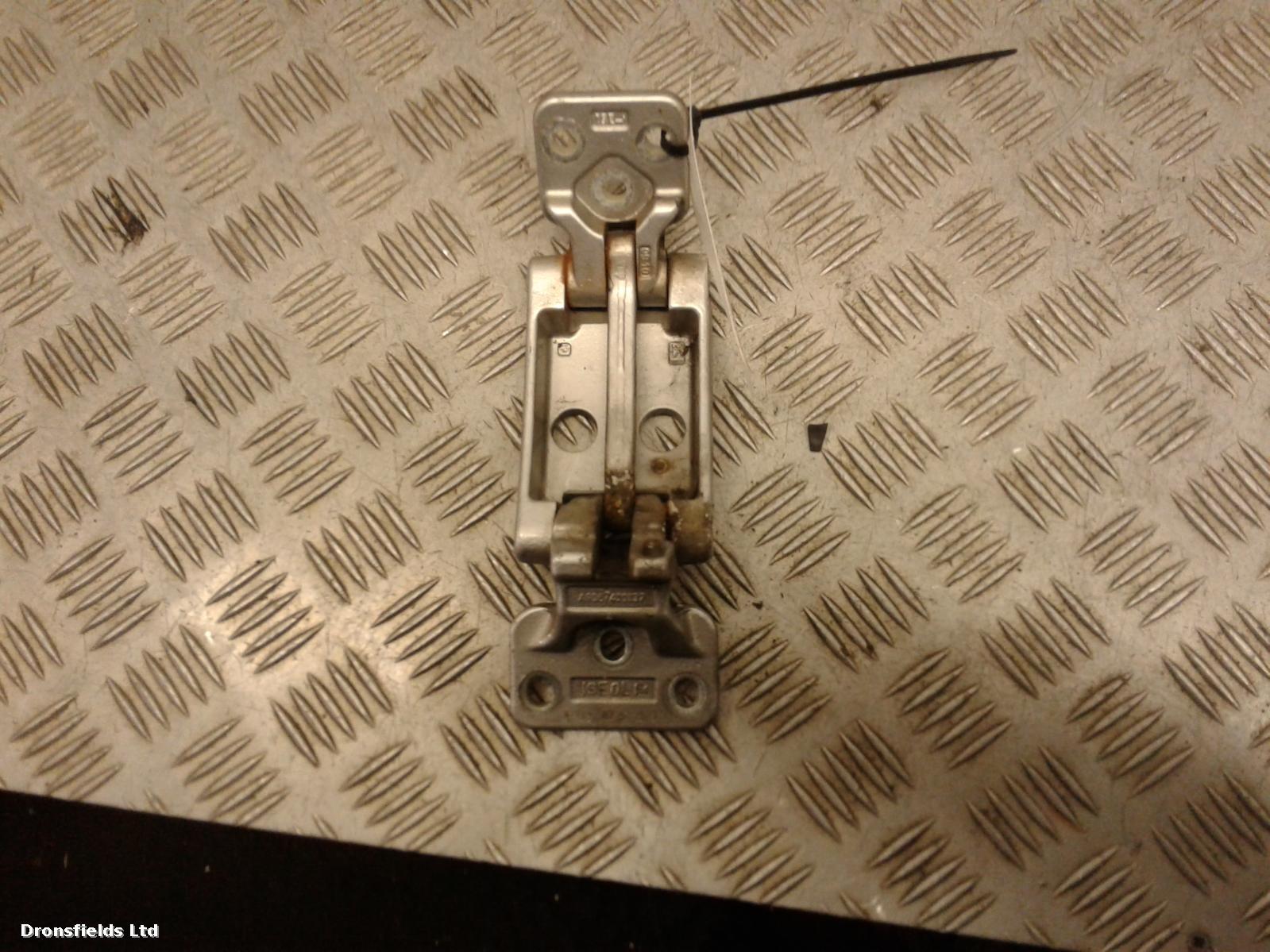 View Auto part Door Hinge Mercedes Sprinter 2008