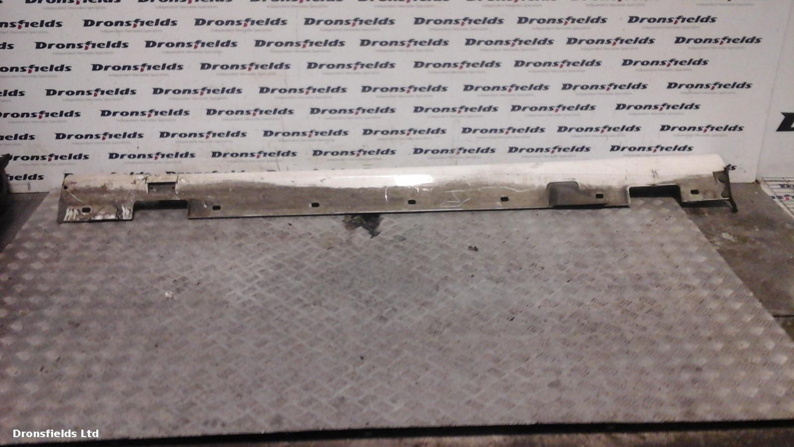 View Auto part Side Skirt Mercedes E Class 2016