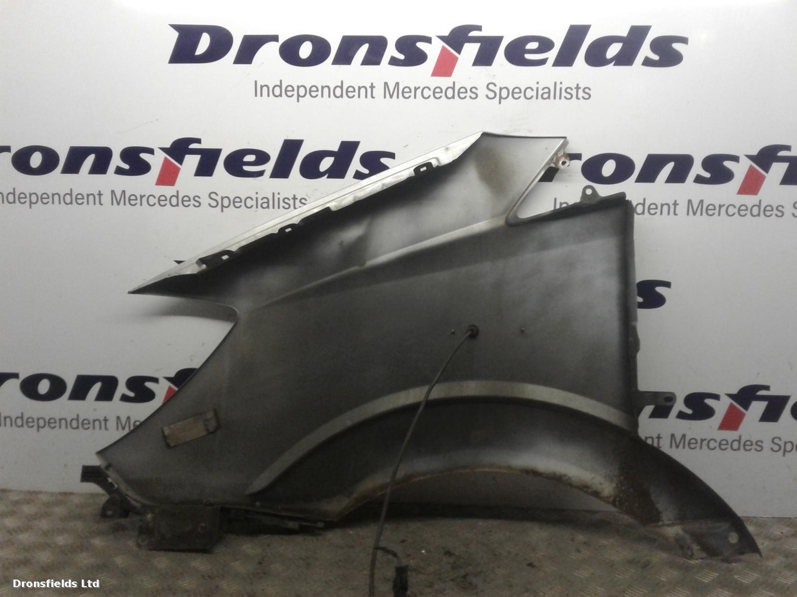 View Auto part L Wing Mercedes Sprinter 2016