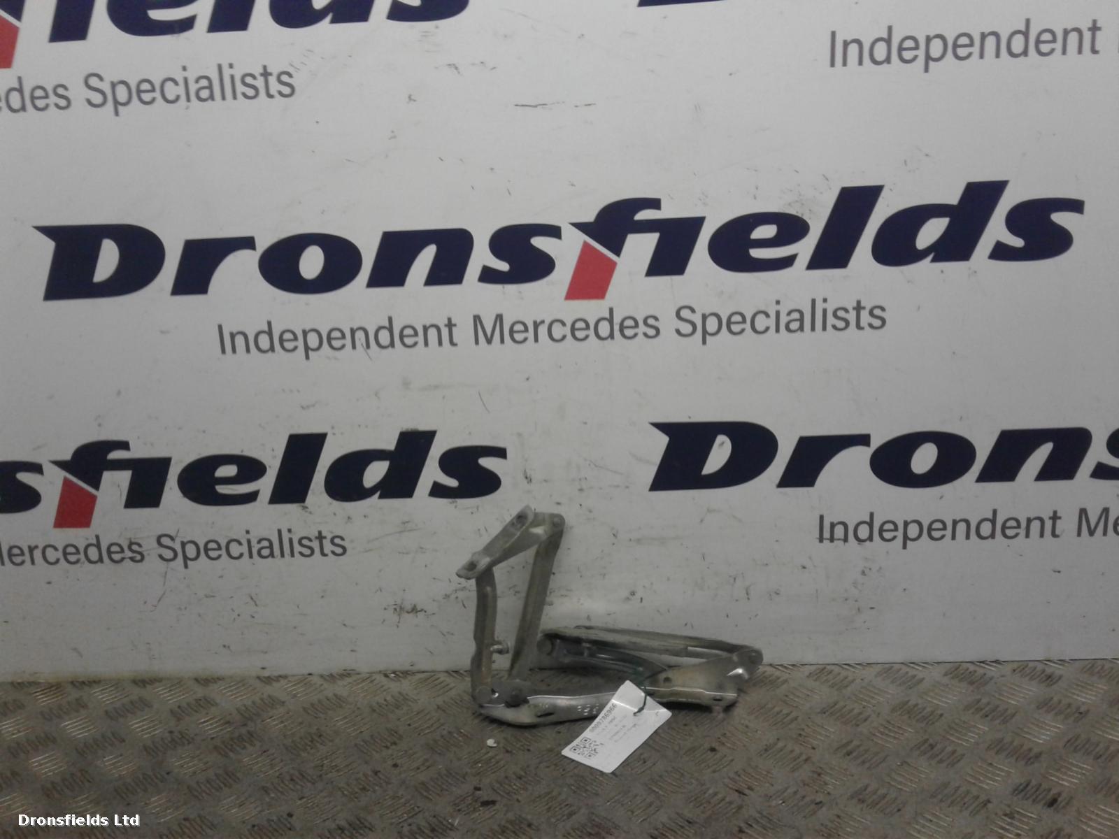 View Auto part Bonnet Hinge Mercedes Sprinter 2013