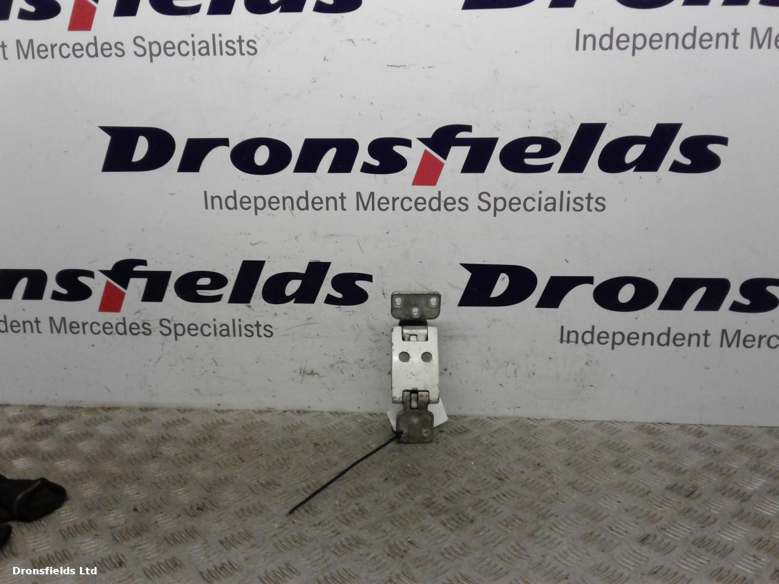 View Auto part Door Hinge Mercedes Sprinter 2015
