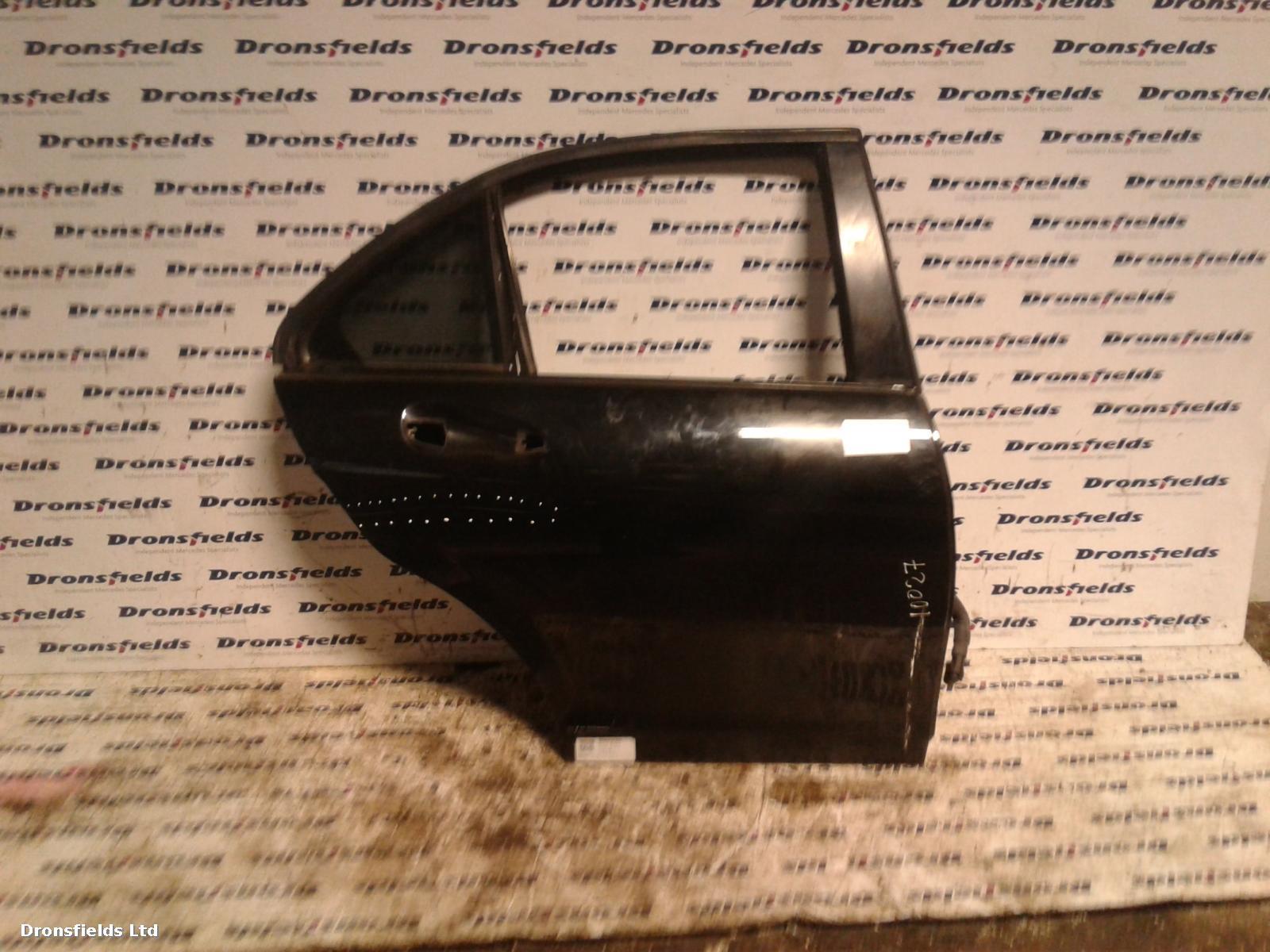 View Auto part R Rear Door Mercedes C Class 2008