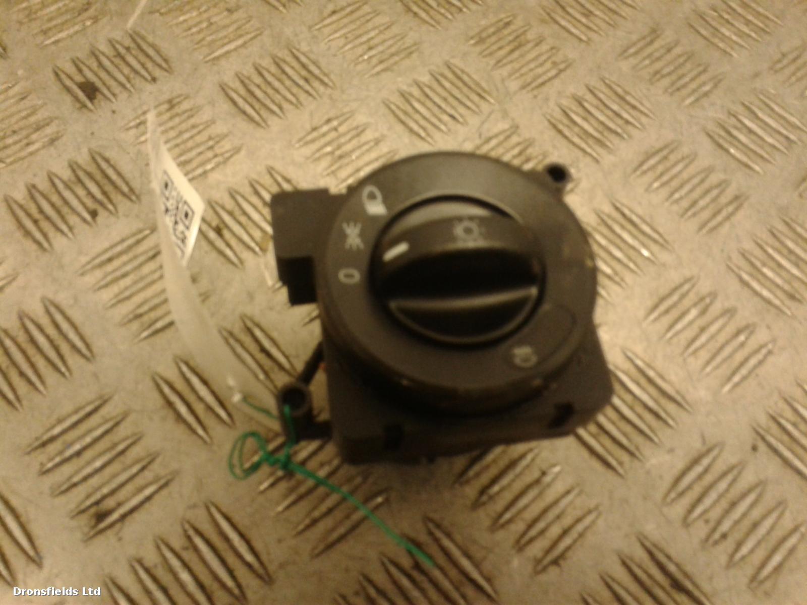 View Auto part Headlight Switch Mercedes Sprinter 2016