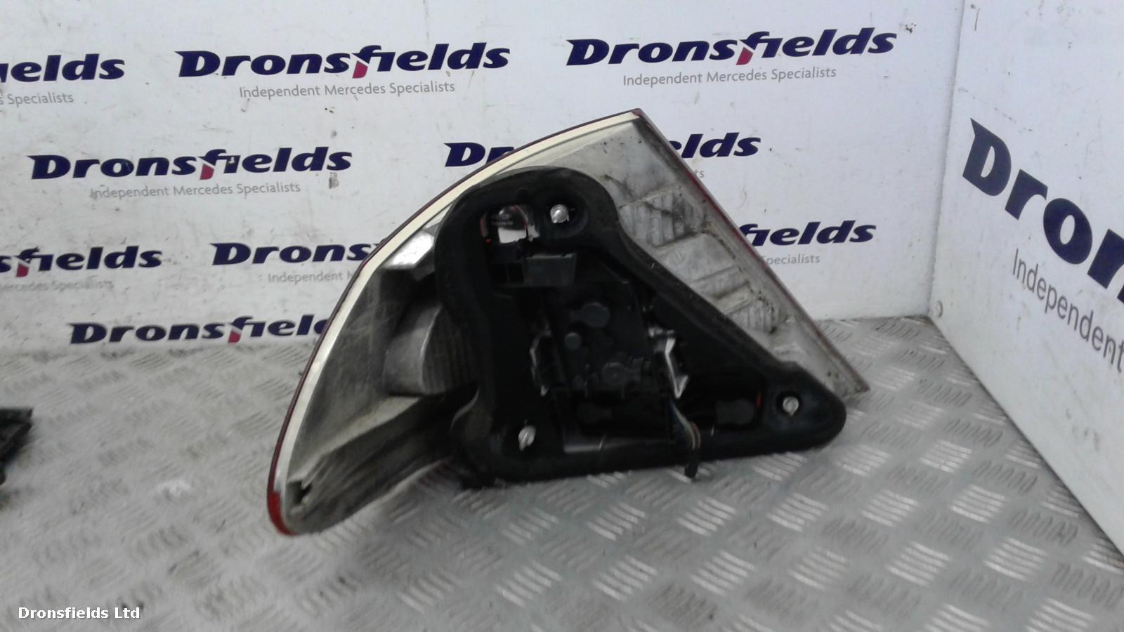 View Auto part R Taillight Mercedes Clk 2005