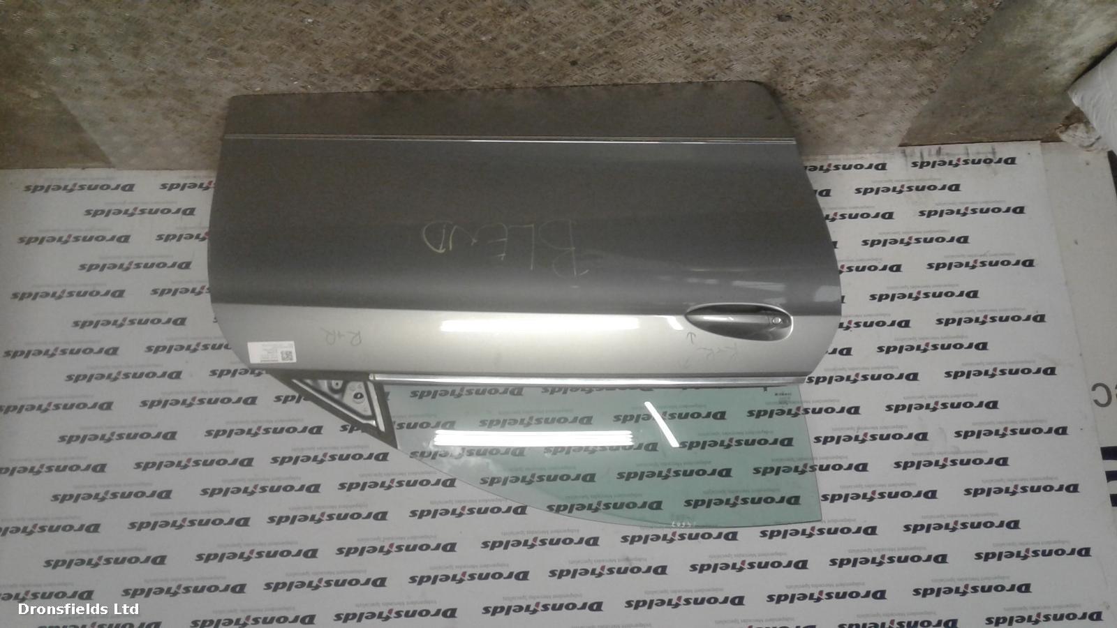 View Auto part R Front Door Mercedes E Class 2009