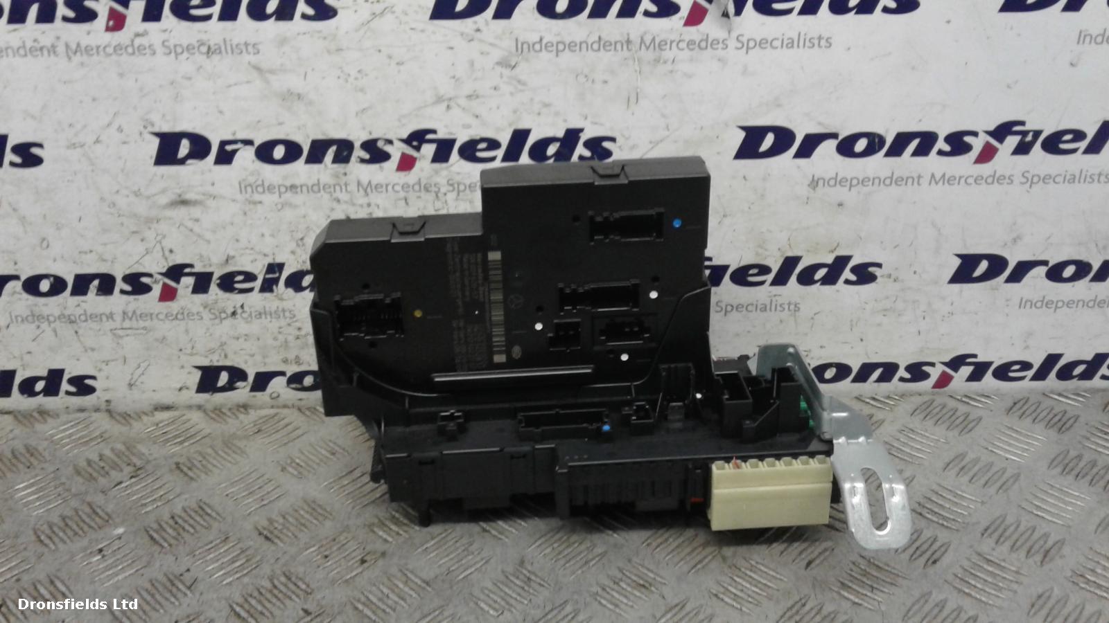 View Auto part Fuse Box Mercedes E Class 2009