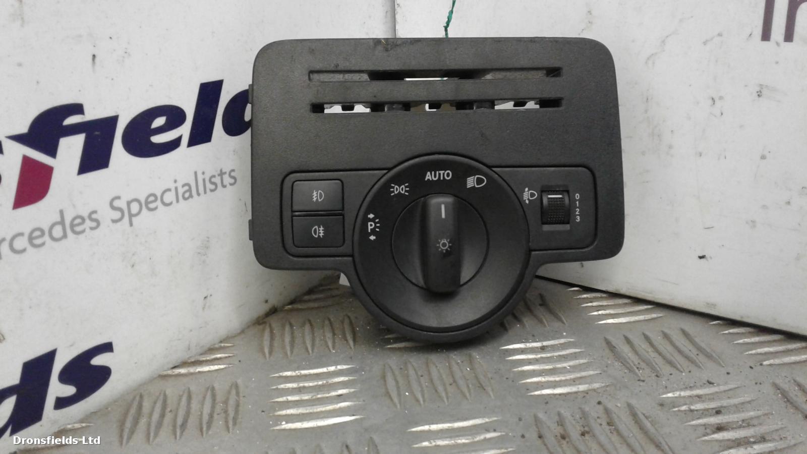 View Auto part Headlight Switch Mercedes Vito 2015