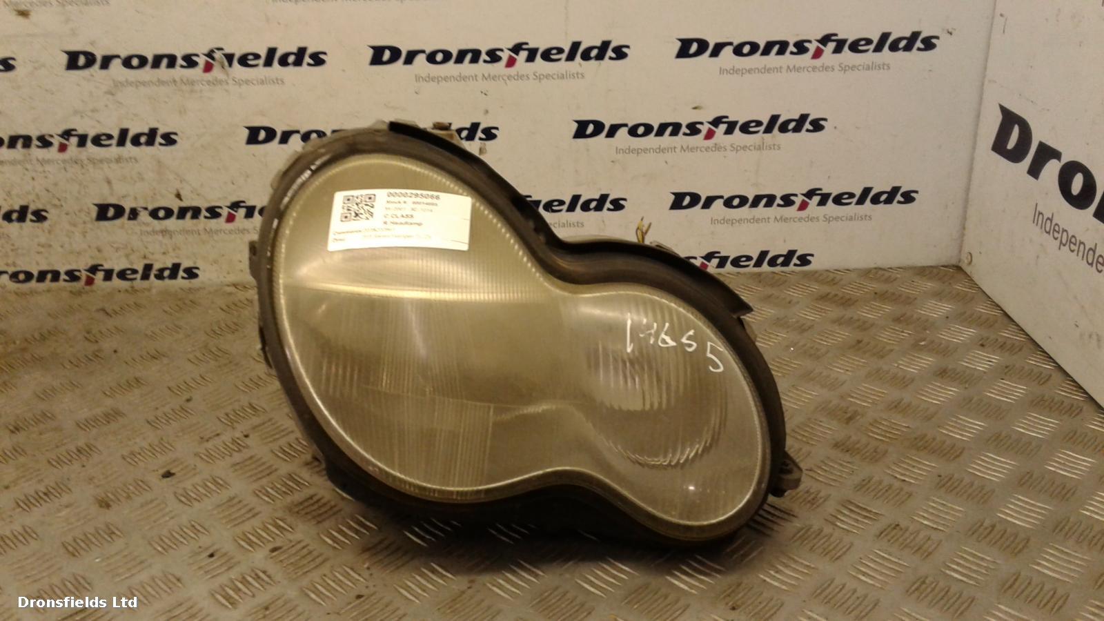 View Auto part R Headlamp Mercedes C Class 2001