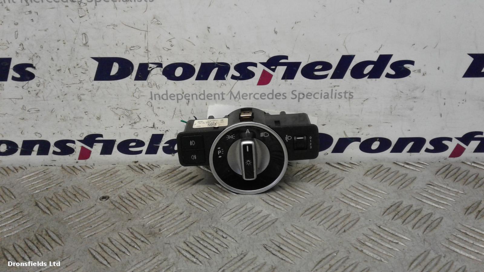 View Auto part Headlight Switch Mercedes C Class 2011